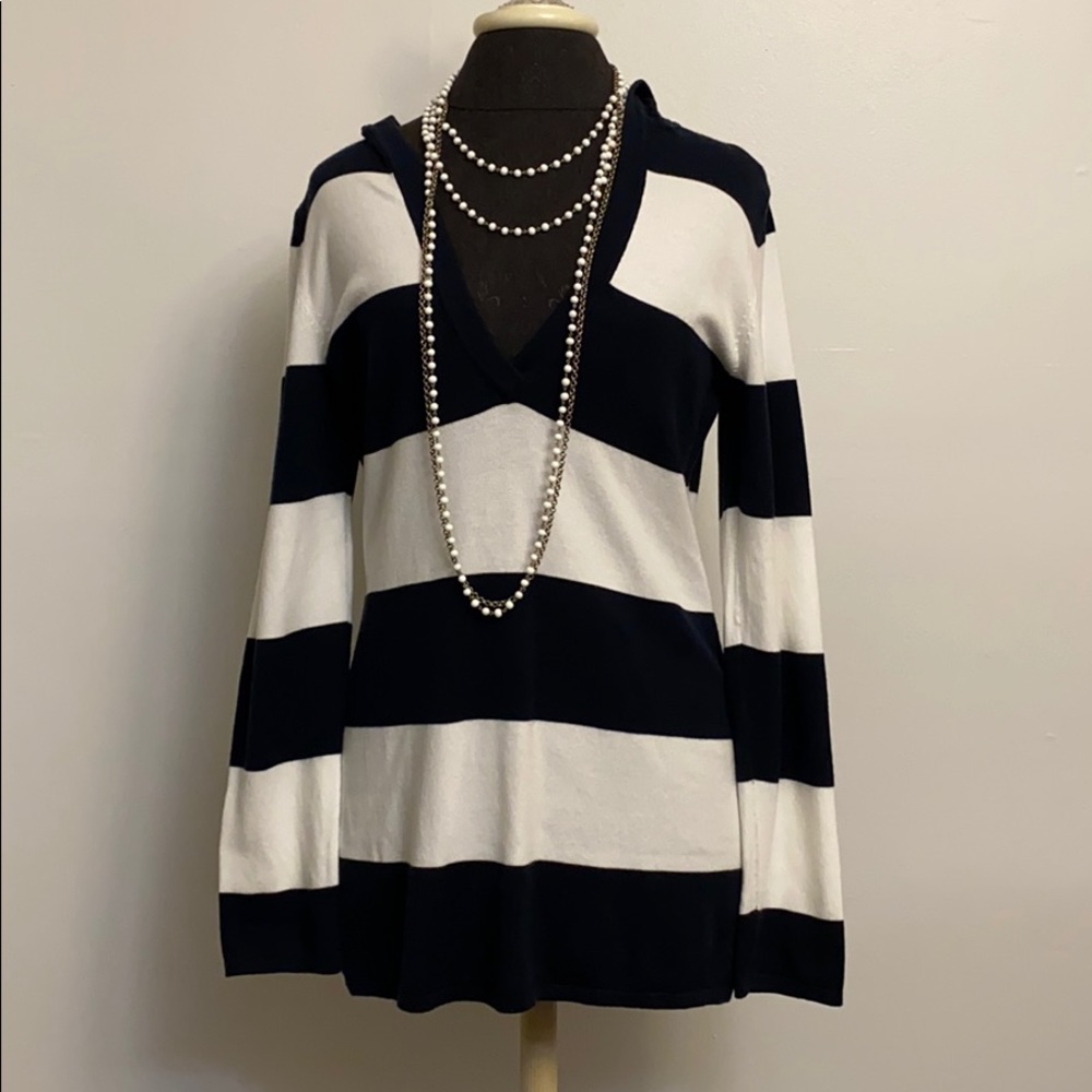Gap V Neck Sweater